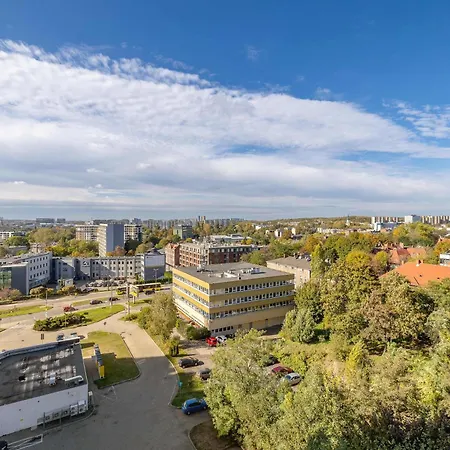 Lägenhet Urban Sunset W Katowicach, Blisko Spodka I Parku Z Parkingiem, Klimatyzacja I Balkonem By Renters *